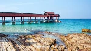 Pulau perhentian kecil banyak chalet dan juga resort yang murah dan ia sesuai kepada siapa yang backpacker, manakala pulau perhentian besar banyak resort mewah, kedai makan dan agency yang membuat pakej snorkeling dan scuba diving. Hotels In Pulau Kapas Now Enjoy Contactless Booking 24 7 Support