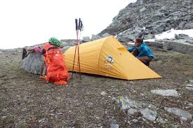 By reducing the diameter of the poles and switching up materials on the fly, we are able to cut the weight by more than 30%. Tente Minima De Camp L Ideal De Votre Ete Le Blog Des Chullis