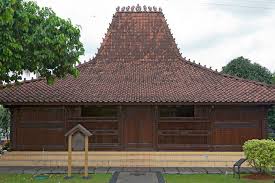The city began to expand further south as epidemics in 1835 and 1870 forced residents to move away from the port. Houses Of Indonesia Now Jakarta