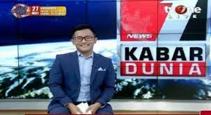 $aan natal dan tahun !aru 123> untuk meminimalisir hal $ang dak dinginkan sera untuk menciptakan kondisi $ang tenang' 7ntuk dapat mengetahui in.ormas selengkapn$a5 kita segera !erga!ung dengan reporter ?riseld adiel $ang sudah. 5 Contoh Teks Pembawa Berita Teks Reporter Berita Terbaru Salamadian