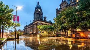 The city of leeds islocated in the heart of the uk, just two hours by train from london and thenearest international airport is just 30 minutes away. Klimatabelle Leeds Schneesicher Beste Reisezeit Wetter