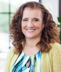 Lisa Pape's Instagram, Twitter & Facebook