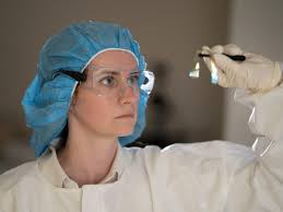 Woman uses Neuralink to write name with her mind