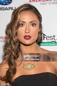 75 Photos & High Res Pictures