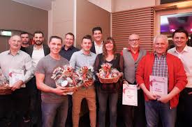 Find related and similar companies as well as employees by title and much more. Neumarktaktuell Fuchs Europoles Langjahrige Mitarbeiter Bei Weihnachtsfeier Geehrt 14 01 2020