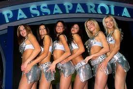 Nata a bassano del grappa ma cresciuta a cartigliano, dopo aver partecipato su rai 1 alle finali del concorso di miss italia nel 1997. Letterine Di Passaparola Come Erano Ieri Cosa Fanno Oggi Le Foto