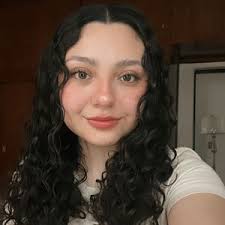 Daniela Cazares (@lachinacazares)