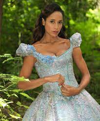 Starting in season 1, the show executes a nearly flawless retelling by giving us both a fresh spin on the classic fairytales through flashbacks, while also. Once Upon A Time Season 7 Cast Latina Disney Princess