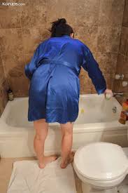 What we have here is so damn nasty and every fan of freaky moms gotta love it. Big Breasted Mature Candace Takes A Bath At Karupsow Hd Karups