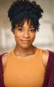 Do y'all see what Mommie Dearest is about to do to her daughter? Frame her  for running down Laura! 😱