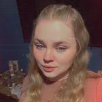 Ashleigh Mull's Instagram, Twitter & Facebook