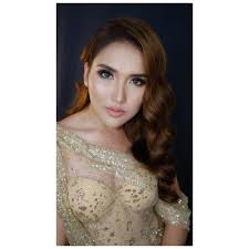 Alibaba.com menawarkan 24264 produk pakaian transparan wanita. Pakai Baju Transparan Hingga Dalaman Terlihat Tampilan Terbaru Ayu Ting Ting Sukses Tuai Pujian Netizen Semua Halaman Stylo