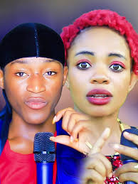 ngayo nguko cash nukuzihigira hasi hejuru