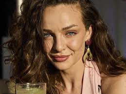 Ali Mcgregor's Instagram, Twitter & Facebook