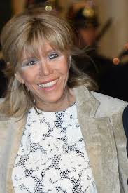 La Jupe De Brigitte Macron Jugee Trop Courte A Bruxelles Brigitte