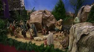 La navidad es una fiesta tradicional que en españa se celebra de forma alegre y feliz, por eso pero, en general, todos los españoles se engalanan para celebrar la navidad, compran regalos, adornan las casa, se hacen fiestas, se comen los mejores platos y se piden deseos de paz y prosperidad para el. Feliz Navidad Navidad Cristiana Es Parroquiasanacisclocordoba Facebook