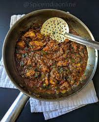 Madras Chicken Curry Kozhi Kari Masala South Indian Chicken Curry Spiceindiaonline Indian Chicken Recipes Indian Food Recipes Curry Chicken Recipes