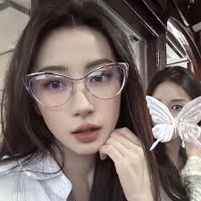 Newwwwwwe❤️❤️❤️❤️ #Uytin Diệp Thiên Du ❌❌❌❌❌❌ Ở đây có bán đồ đẹp hơn người  yêu cũ của bạn. 2 3 10 S ဃ .. CHANE PARIa Aeea eszrm Stainler steel ИАИЯ  FEIYU