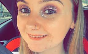 Dewch i adnabod Daisy