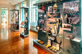An immersive and visual experience, this exhibition was the first major chihuly show to be presented in canada. Muzeum Skla A Bizuterie V Jablonci Nad Nisou The Endless Story Of Jewellery