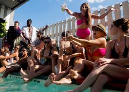 A singles dance party and mixer is a party which is organized for people who are not married and who want to find a partner for friendship, dating, or sex. A Roving Manhattan Pool Party Eases The Summer Heat The New York Times