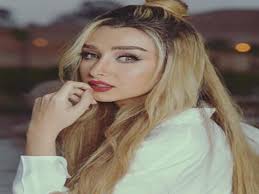 يعني اسم العيد بالعبرية اليوم الثالث والثلاثون لتعداد أيام العومر، وجدير بالذكر أن كلمة عومر بالعبرية تقابلها بالعربية كلمة غُمر وهي هنا في هذا الإطار تعني حزمة سنابل القمح بعد حصادها. ØµÙˆØ±Ø© Ù‡Ù†Ø§ Ø§Ù„Ø²Ø§Ù‡Ø¯ ØªÙ†Ø´Ø± ØµÙˆØ±ØªÙ‡Ø§ ÙÙŠ Ø§Ù„Ø·ÙÙˆÙ„Ø© Ù„Ù… ØªØªØºÙŠØ± Ù…Ù„Ø§Ù…Ø­Ù‡Ø§ Ù…ØµØ±Ø§ÙˆÙ‰