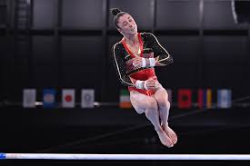 Tia hellebaut, geboren als tia van haver (antwerpen, 16 februari 1978), is een belgische voormalige meerkampster en hoogspringster.ze legde zich aanvankelijk toe op de meerkamp, maar specialiseerde zich sinds 2006 in het hoogspringen. Die Presseschau Von Samstag Dem 31 Juli