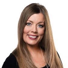 Jessica Pelley's Instagram, Twitter & Facebook