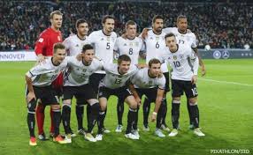 Den größten sprung in der spitzengruppe machte italien, das sich um drei plätze auf rang sieben verbesserte. Fifa Weltrangliste Deutschland Nummer Eins Osterreich Bleibt Auf Platz 29