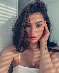 Check spelling or type a new query. Paola Passt Nach Zwei Schwangerschaften Noch Ins Brautkleid Promiflash De