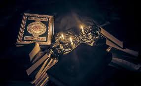 ، واللباس الأسود في المنام للرجل يعني من رأى أنه يلبس قميصاً أسود في المنام ولم يعتاد على لبسه فسوف يأتيه الحزن والهم ويصيبه تفسير حلم رؤية ارتداء. ØªÙØ³ÙŠØ± Ø­Ù„Ù… Ø§Ù„Ø­Ù„Ù Ø¹Ù„Ù‰ Ø§Ù„Ù…ØµØ­Ù ÙÙŠ Ø§Ù„Ù…Ù†Ø§Ù… Ù„Ø§Ø¨Ù† Ø³ÙŠØ±ÙŠÙ† Ù…ÙˆØ³ÙˆØ¹Ø© Ø§Ù„Ù…Ø¯ÙŠØ±