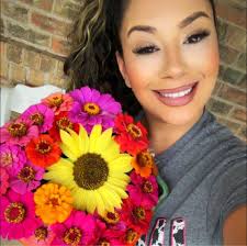 Is Buc-ees still without power or are they closed?