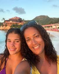 Terra Potts (@terrapotts) • Instagram photos and videos