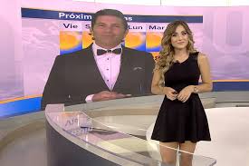 Y es que luego de que compartiera un fragmento de un pronóstico del clima en las redes sociales, miles de. En Vivo Le Piden Matrimonio A Bella Chica Del Clima