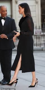 Meghan Wears A 2 220 Givenchy Dress For Her First Solo Engagement Givenchy Dress Meghan Markle Style Fashion