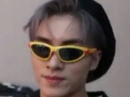 Pin On Xiaojun Wayv Meme Face
