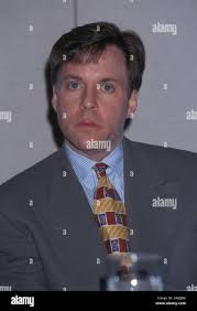 Jul 24, 1998; Los Angeles, CA, USA; Actors JAY MOHR as Tony Cortino and  CHRISTINA APPLEGATE as Diane Steen in 'Jane Austen's Mafia'. Directed by  Jim Abrahams Stock Photo