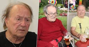 Petr janda ist der name folgender personen: Petr Janda Truchli Bratra Jiriho Zabil Covid Na Koho Se Ted Rocker Zlobi Blesk Cz