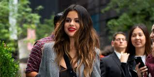 Find your perfect hairstyle with our free questionnaire. Selena Gomez Got A 2020 Version Of The Rachel Haircut
