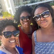 Shakespeare University alumni wish happy birthday