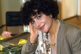 Alla fine del 1973, mia martini diviene la cantante femminile ad aver venduto più dischi nell'arco dell'intero anno, assieme a ornella vanoni e patty pravo. Mia Martini Archivi Donnapop