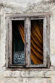 Pin Von Lalocusta Auf A Little Window Scape Fenster Und Turen Fenster Alte Verlassene Hauser