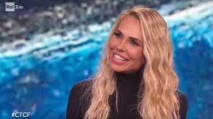 Ilary, madrina di jolie, era già stata testimone di nozze della sorella melory nel 2017. Ilary Blasi Biography Pantheon