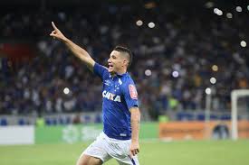 His birthday, what he did before fame, his family life, fun trivia facts, popularity rankings, and more. Em Entrevista Thiago Neves Comenta Sobre As Vaias Que Recebeu Da Torcida Do Cruzeiro Torcedores Noticias Sobre Futebol Games E Outros Esportes