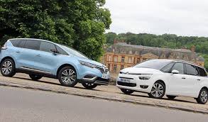Na trhu nie je veľa osobných áut, ktoré odvezú viac ako 5 pasažierov. Essai Comparatif Citroen C4 Grand Picasso Vs Renault Espace 5
