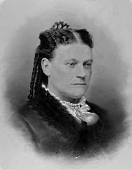 Robin Chapman News: Apricot Liqueur From Clara Caldwell