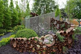 Outstanding Top 20 Cool Garden Ideas For Best Garden Inspiration Https Hroomy Com Plants Garden Top 20 Cool Unique Garden Decor Unique Gardens Garden Design