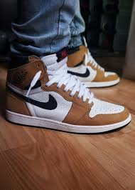 Jordan 1 Roty White Lace Swap Surprised They Dont Come Packaged With White Laces Air Jordans Nike Fashion Shoes Jordan 1