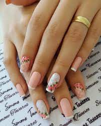 Uñas decoradas con flores y puntos. 24 Modelos De Unhas Decoradas Romanticas Com Flores Peach Colored Nails Manicure Nail Colors
