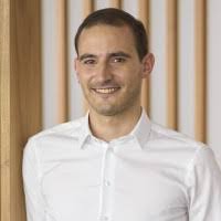 200+ perfiles de «Brugger»